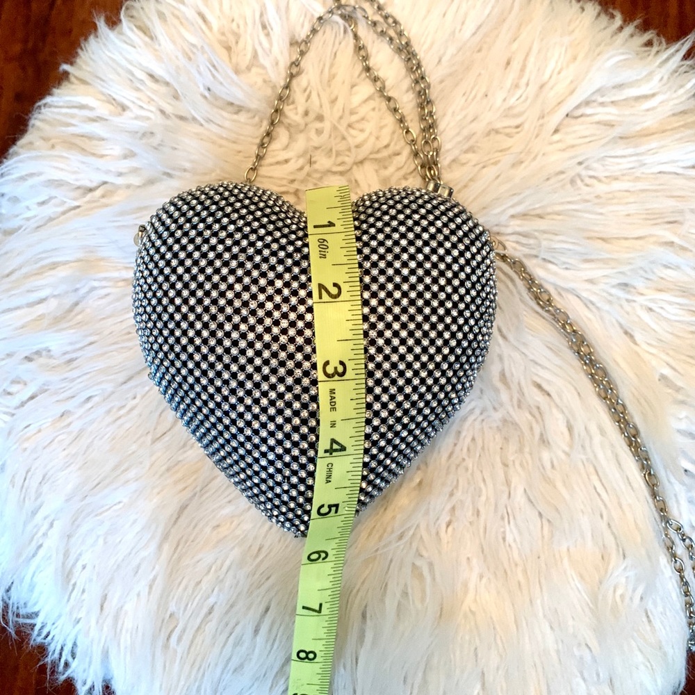 New! Rhinestone Heart ❤️ Purse - Picture 7 of 7